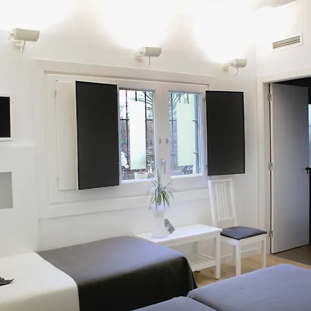 فندق Hotel Sitges