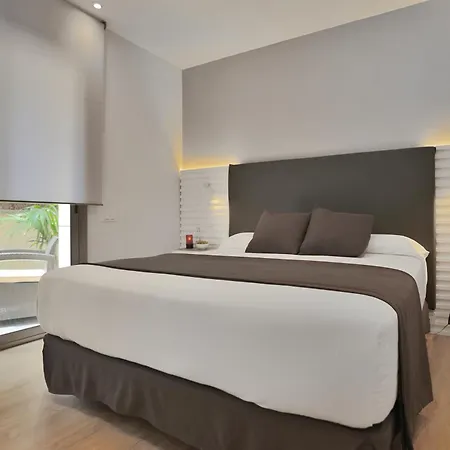 فندق Hotel Sitges سيدجيس