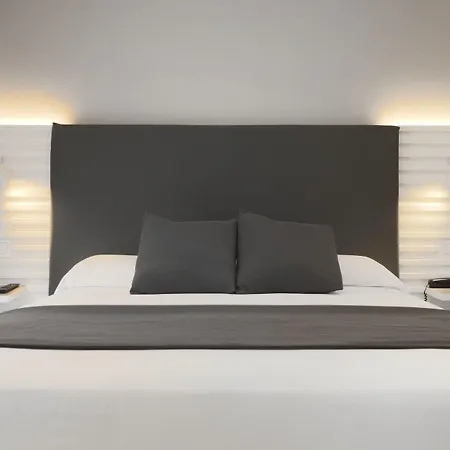 Отель Hotel Sitges Сиджес