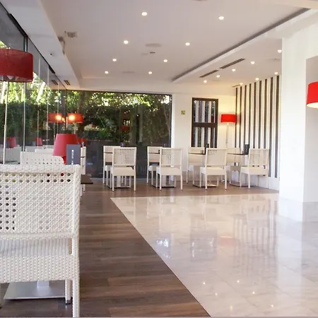 Hotel Sitges Сиджес