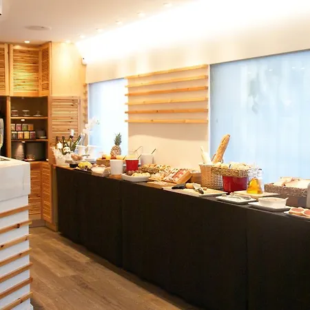 Hotel Sitges فندق 3*