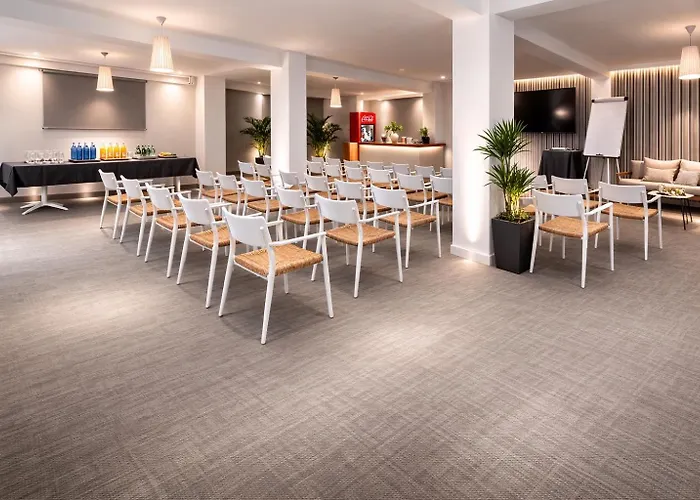 Готель Hotel Sitges