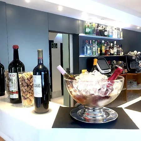 Otel Hotel Sitges 3*
